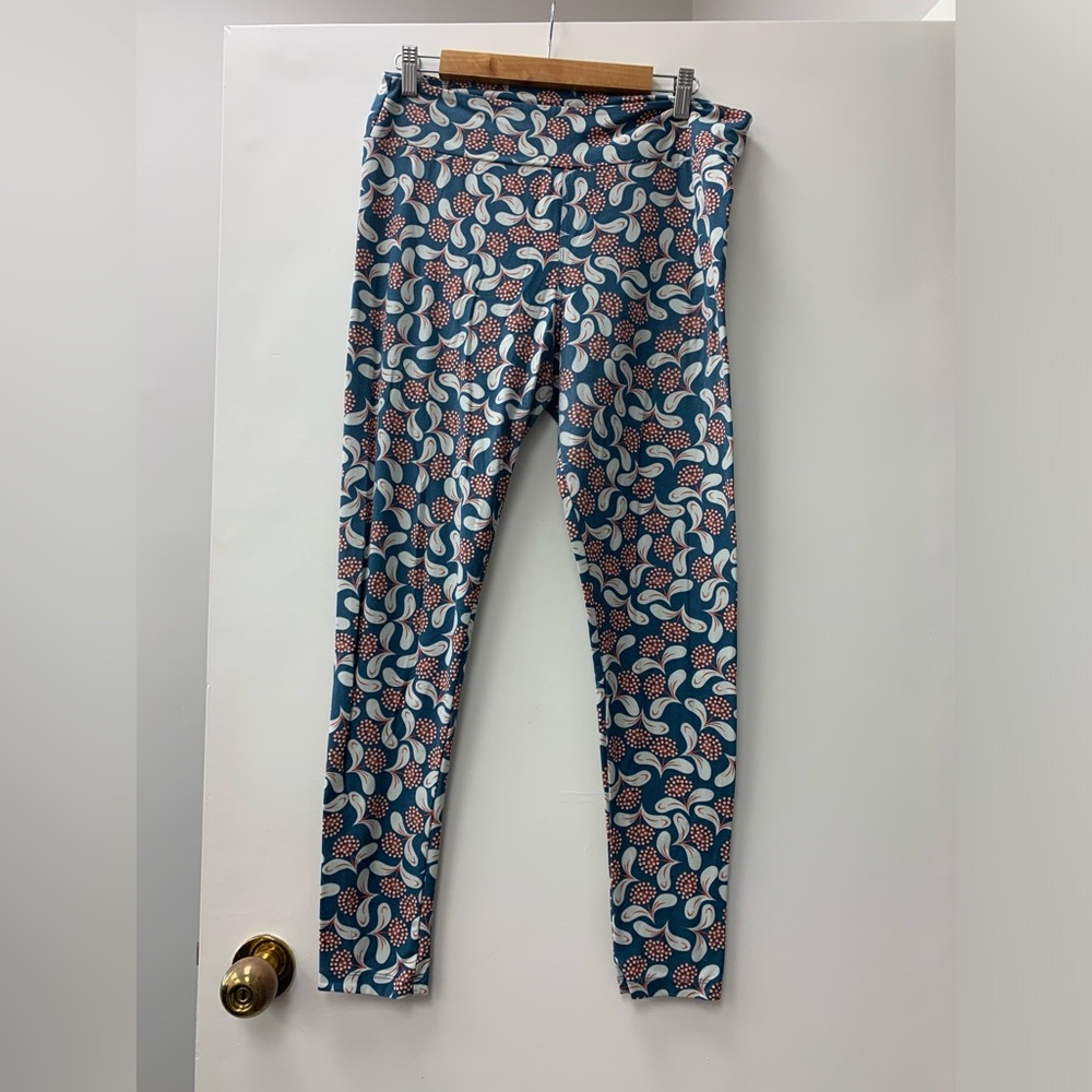 Lularoe tall and curvy leggings